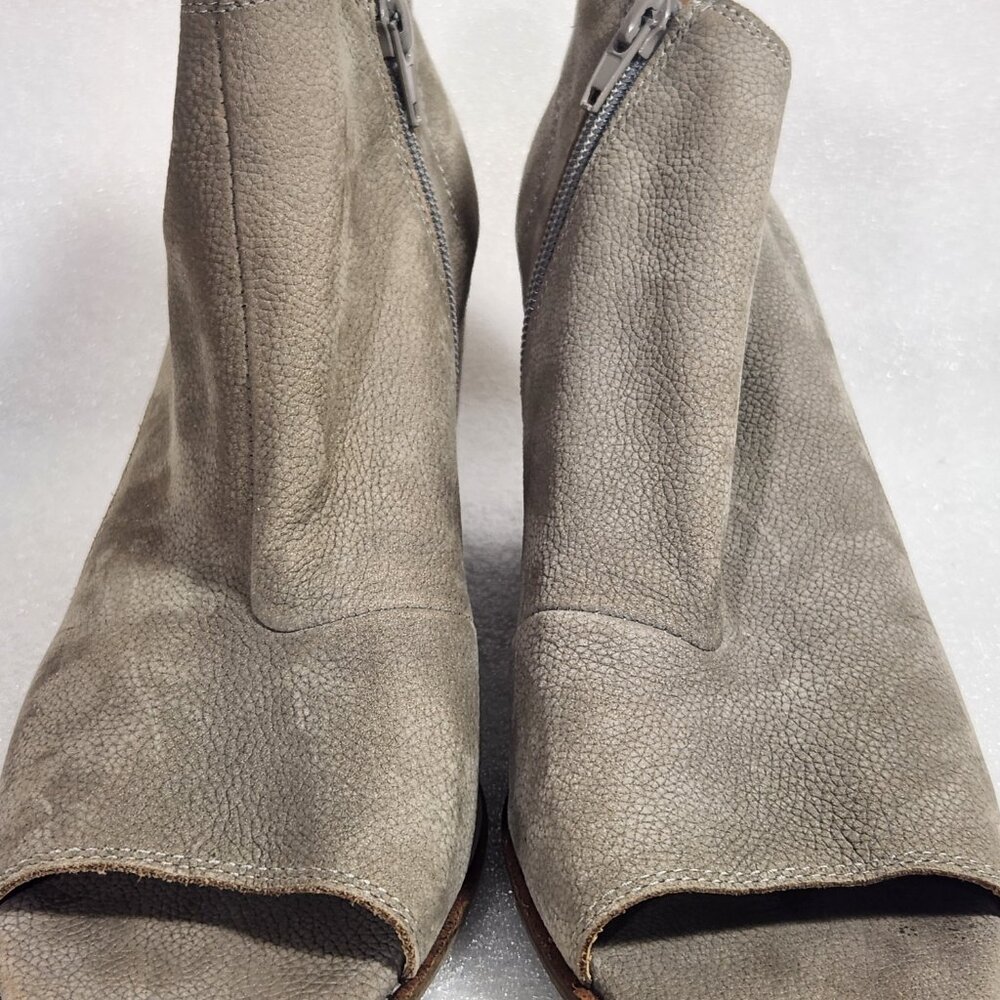Lucky Brand Gray Leather Kasima Peep Toe Block Heel Booties 8M - Picture 4 of 14